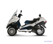 Официальные фото итальянского гибрида Piaggio MP3 Hybrid